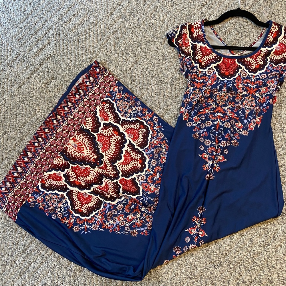EUC Bailey blue maxi dress in small.
